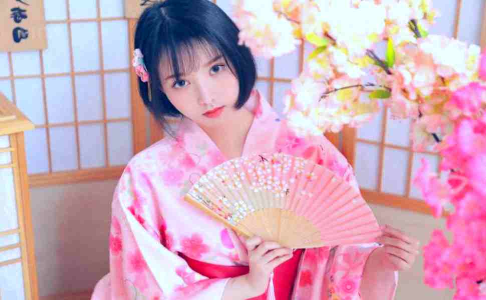 广东女张海燕私下惊人口技曝光，反差太大让人不敢相信