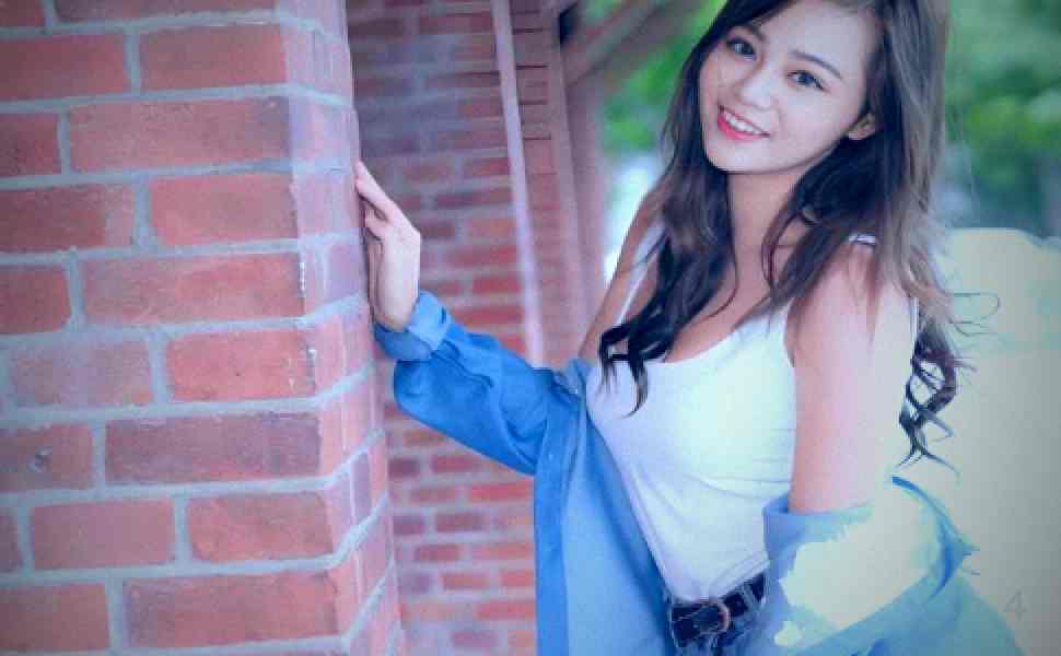 黄播女神【宝贝想】彻底玩嗨了！清凉油抹私处辣到飙泪，骚水狂流还边抠边浪叫，这嫩鲍谁顶得住啊？！