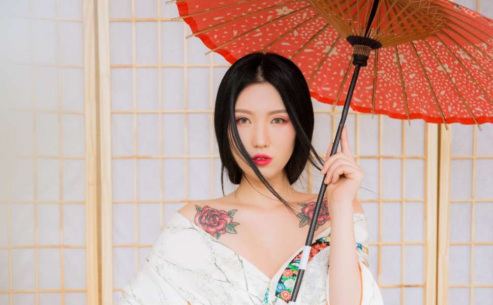 百万粉丝抖音网红大诗瑶私密福利视频外流，金主定制内容尺度惊人