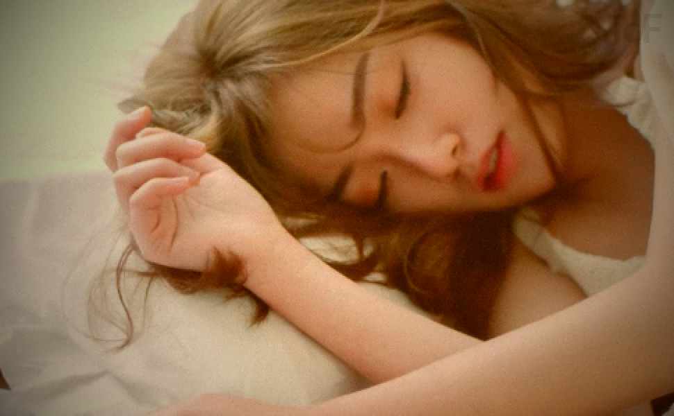 熟女母亲与儿子不伦视频外泄：从口交到骑乘全程细节曝光
