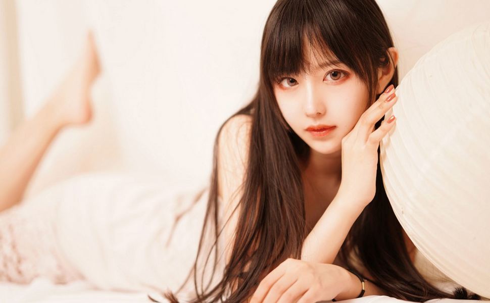 网易CC女主播六六睡不醒70分钟定制福利流出：脸穴同框自慰全程曝光，画面太刺激